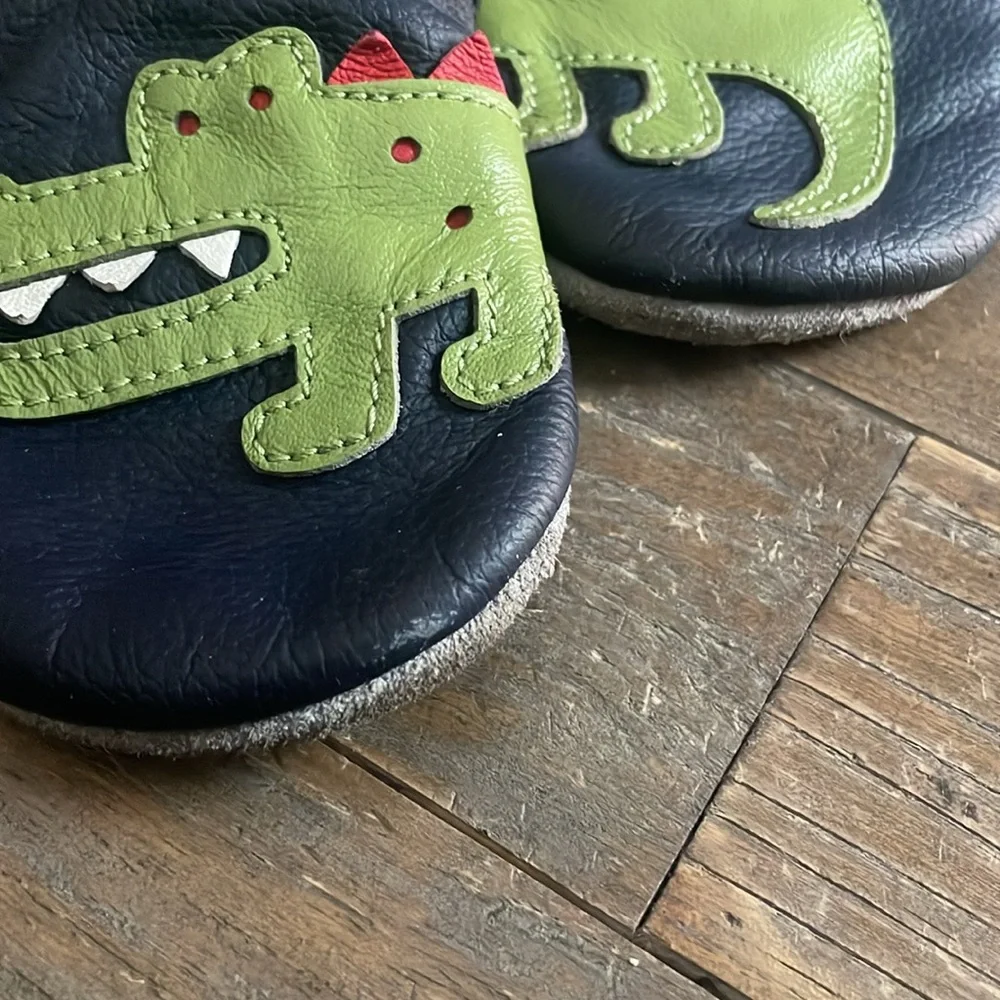 Carozoo Soft Leather Crocodile Shoes🖤